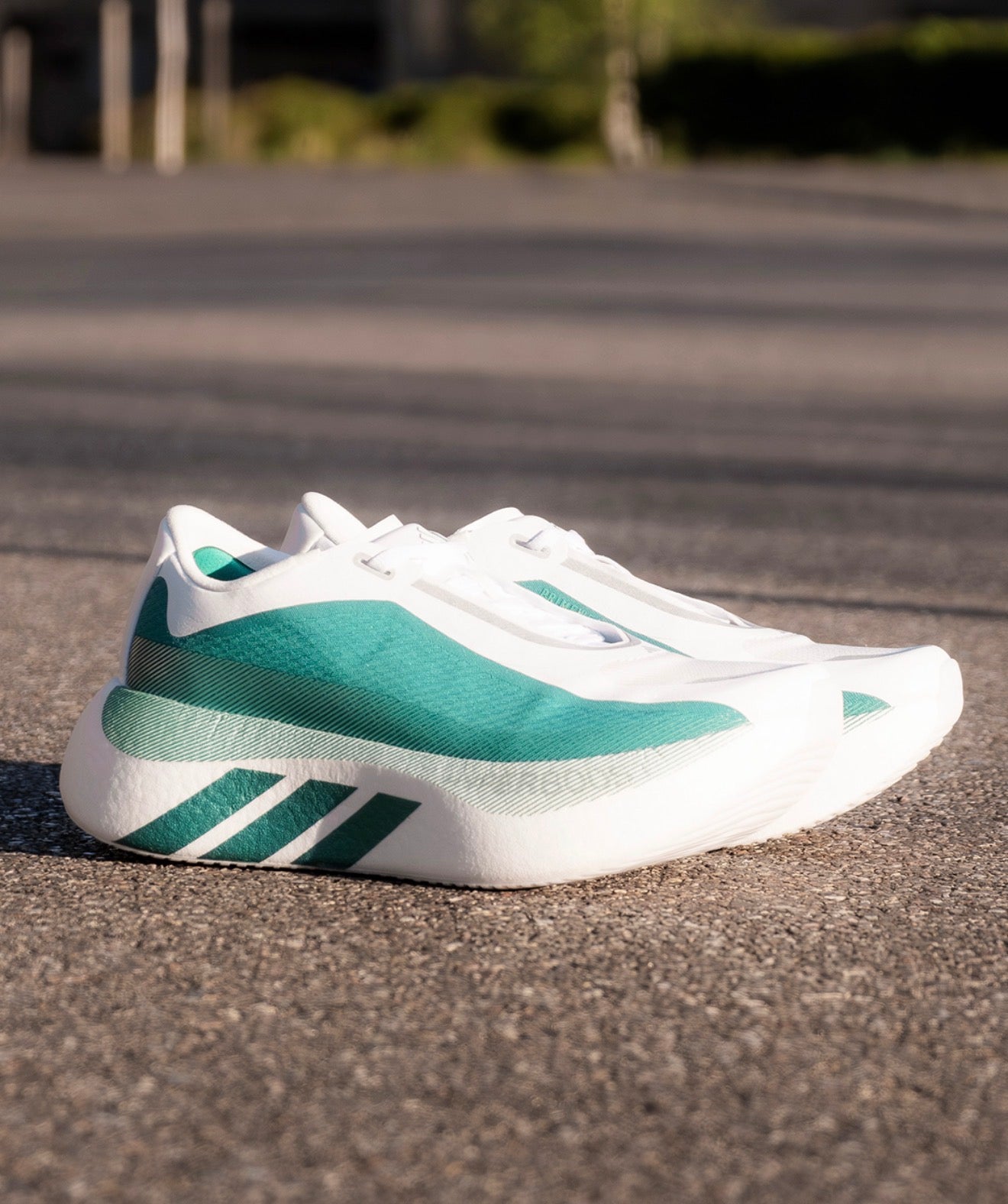 Hyperboost Edge White EQT Green
