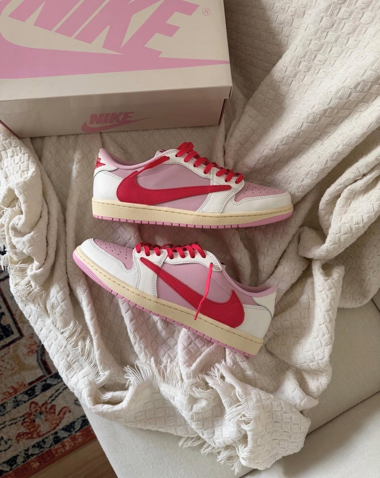 Air Jordan 1 Retro Low OG SP Travis Scott Sail Tropical Pink