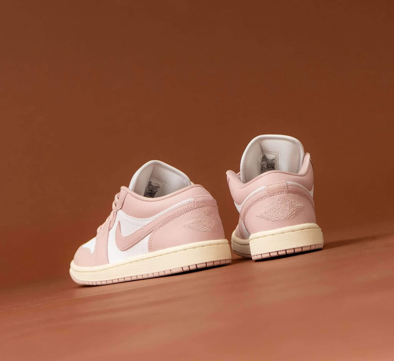 WMNs Air Jordan 1 Low Pink Oxford