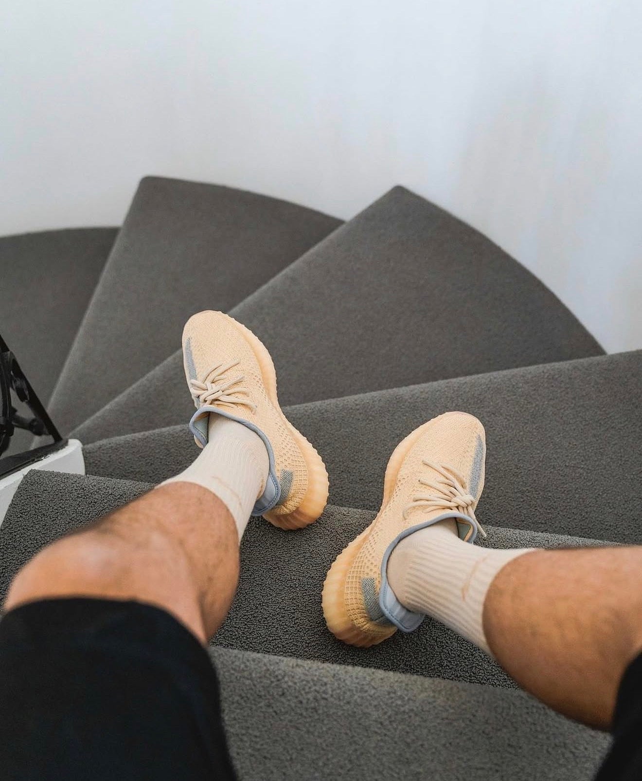 Yeezy Boost 350 V2 Linen