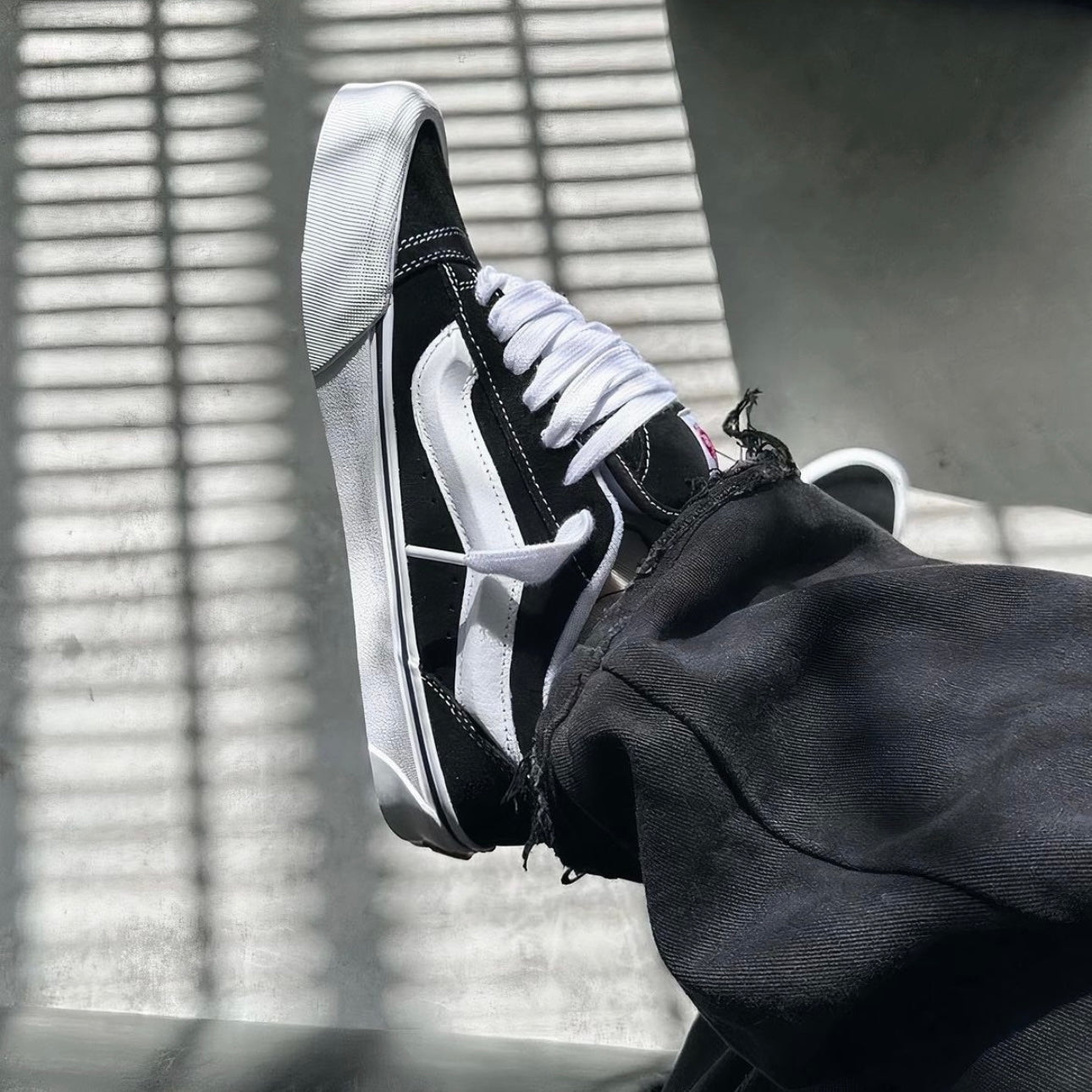 WMNs Vans Knu Skool Black White