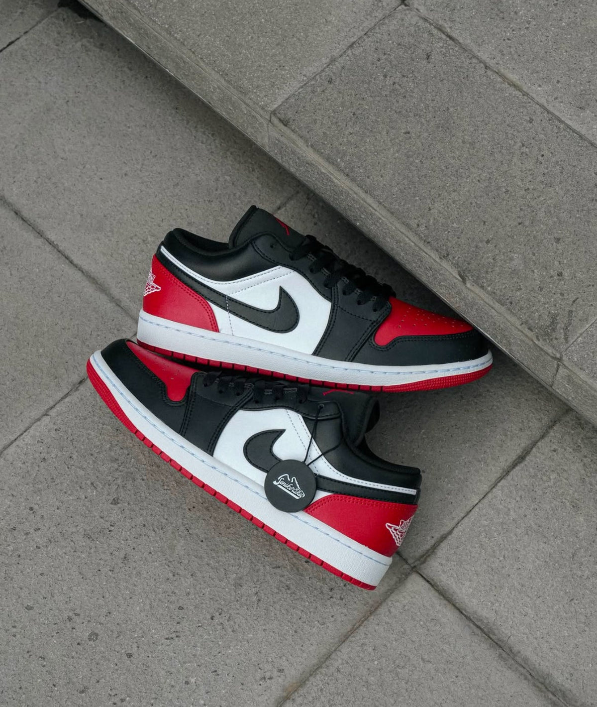 WMNS Air Jordan Retro 1 Low Bred Toe 2023