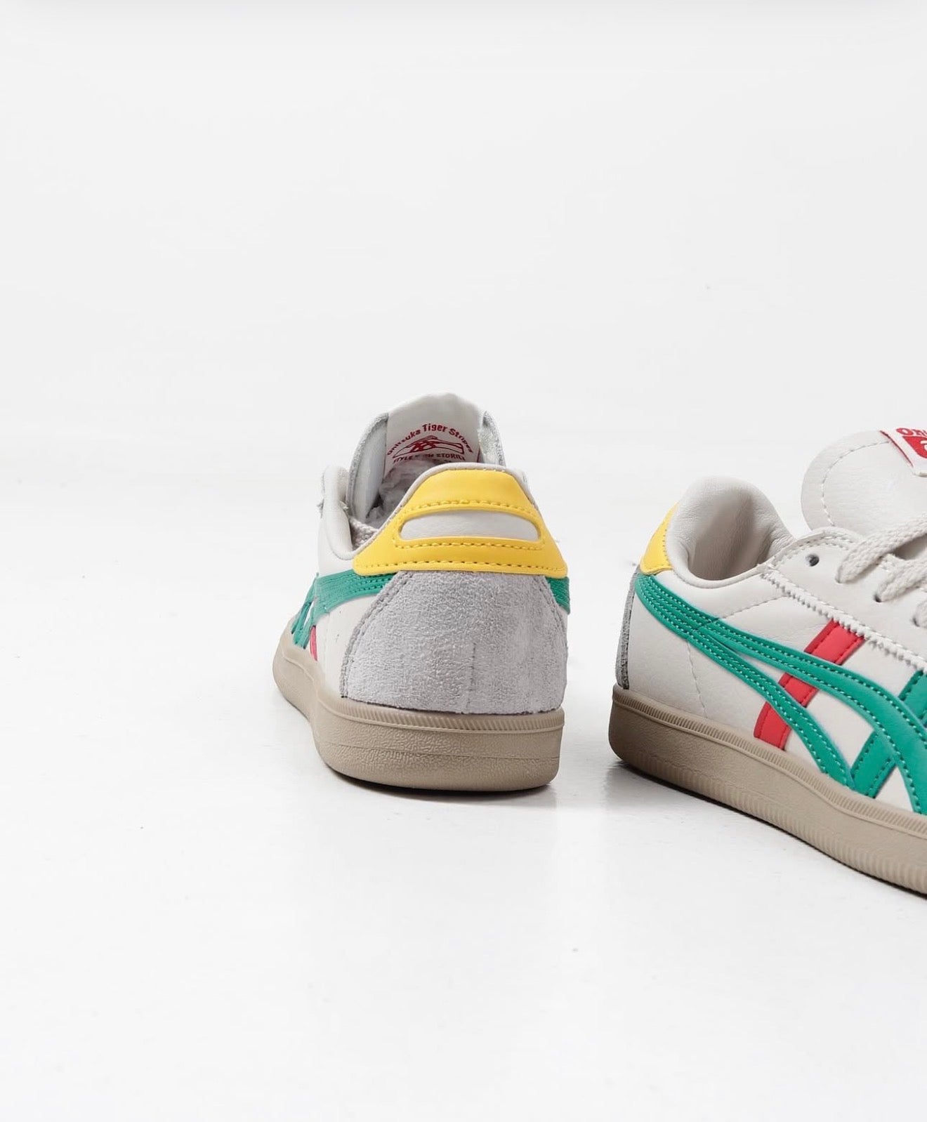 Tokuten Lace Up Beige Green Red