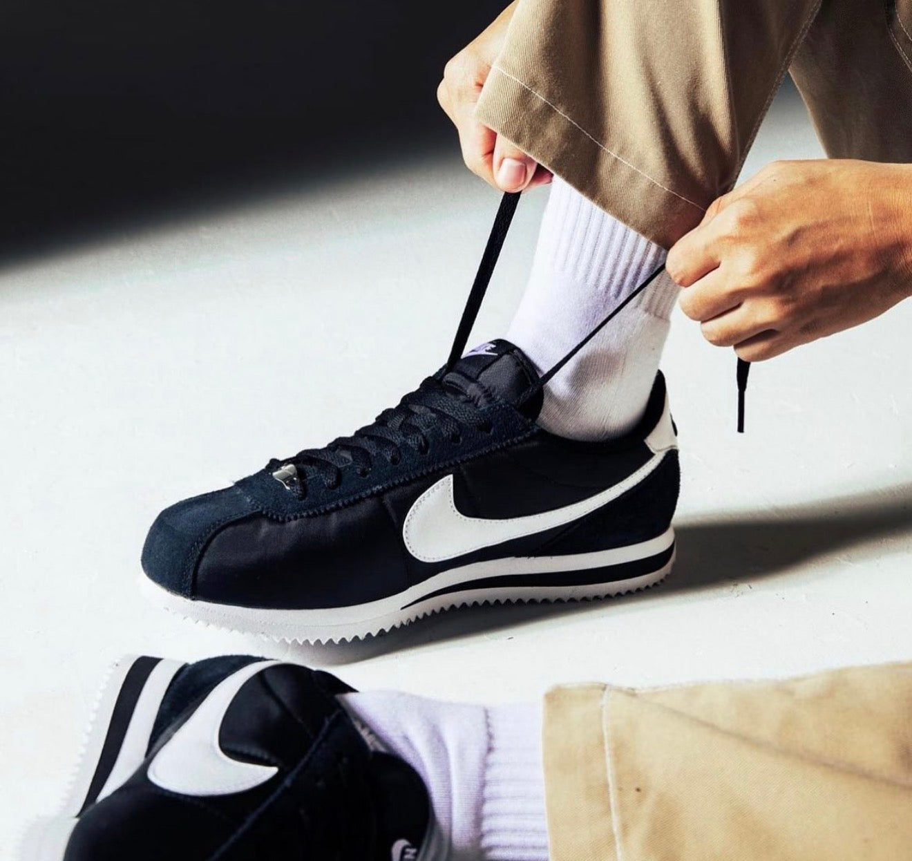 Cortez TXT Black White