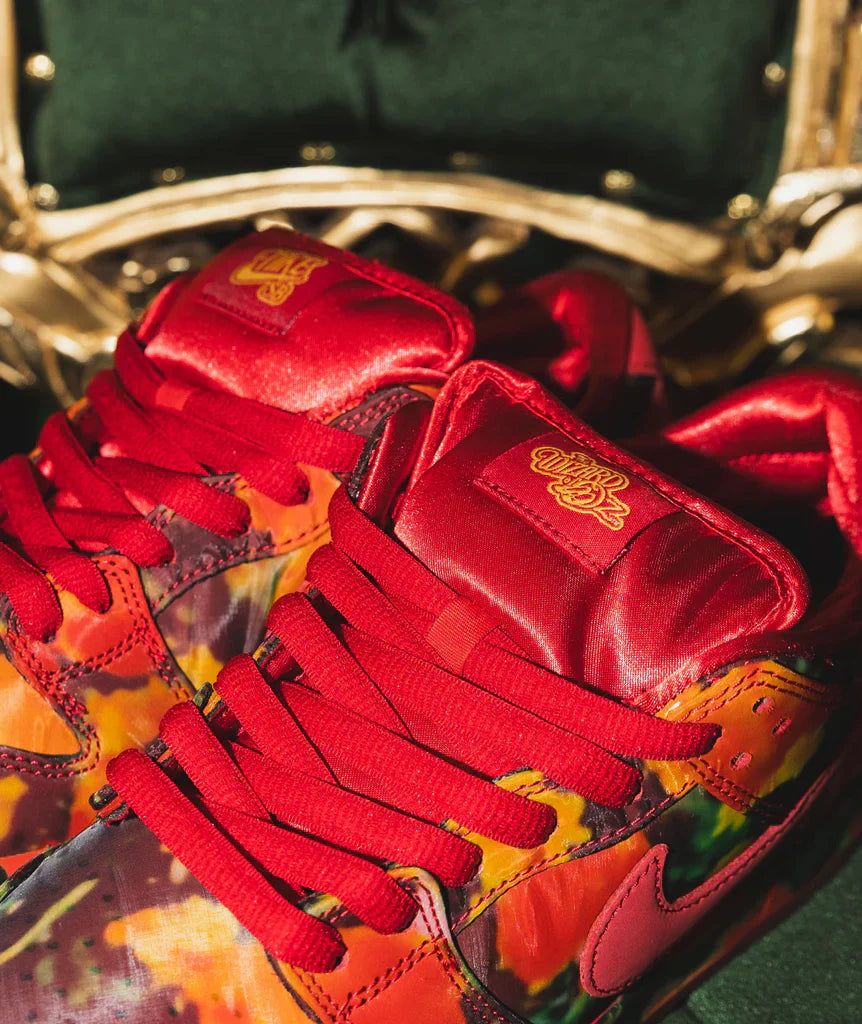 SB Dunk Low The Wizard of Oz Poppy Field