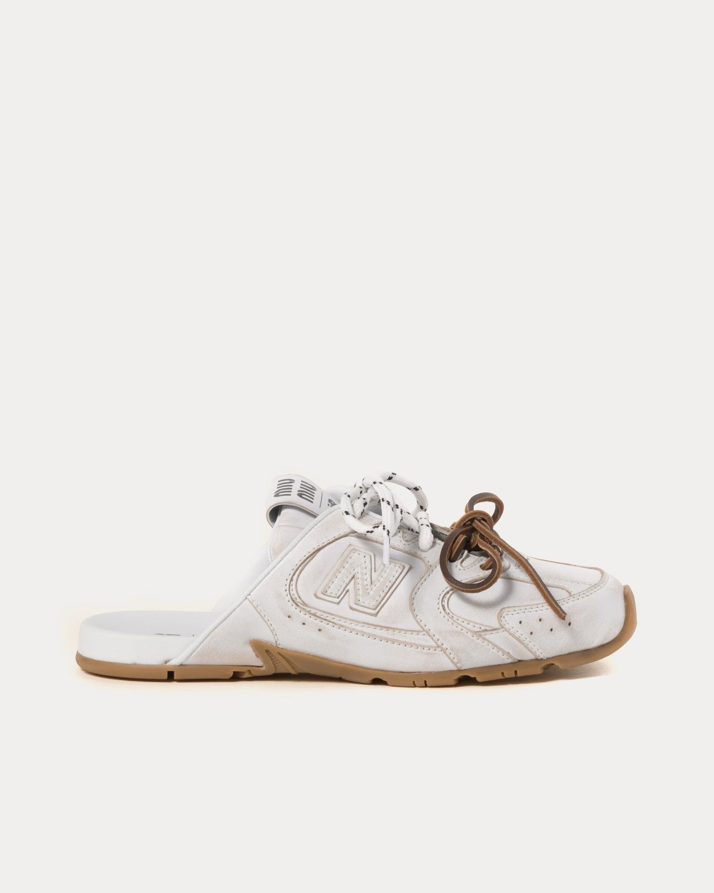 WMNs NB Balance 530 SL Mule Miu Miu White