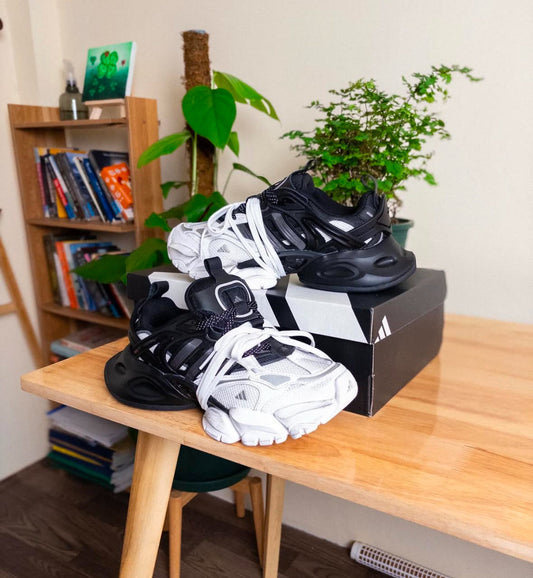 XLG Runner Deluxe White Black