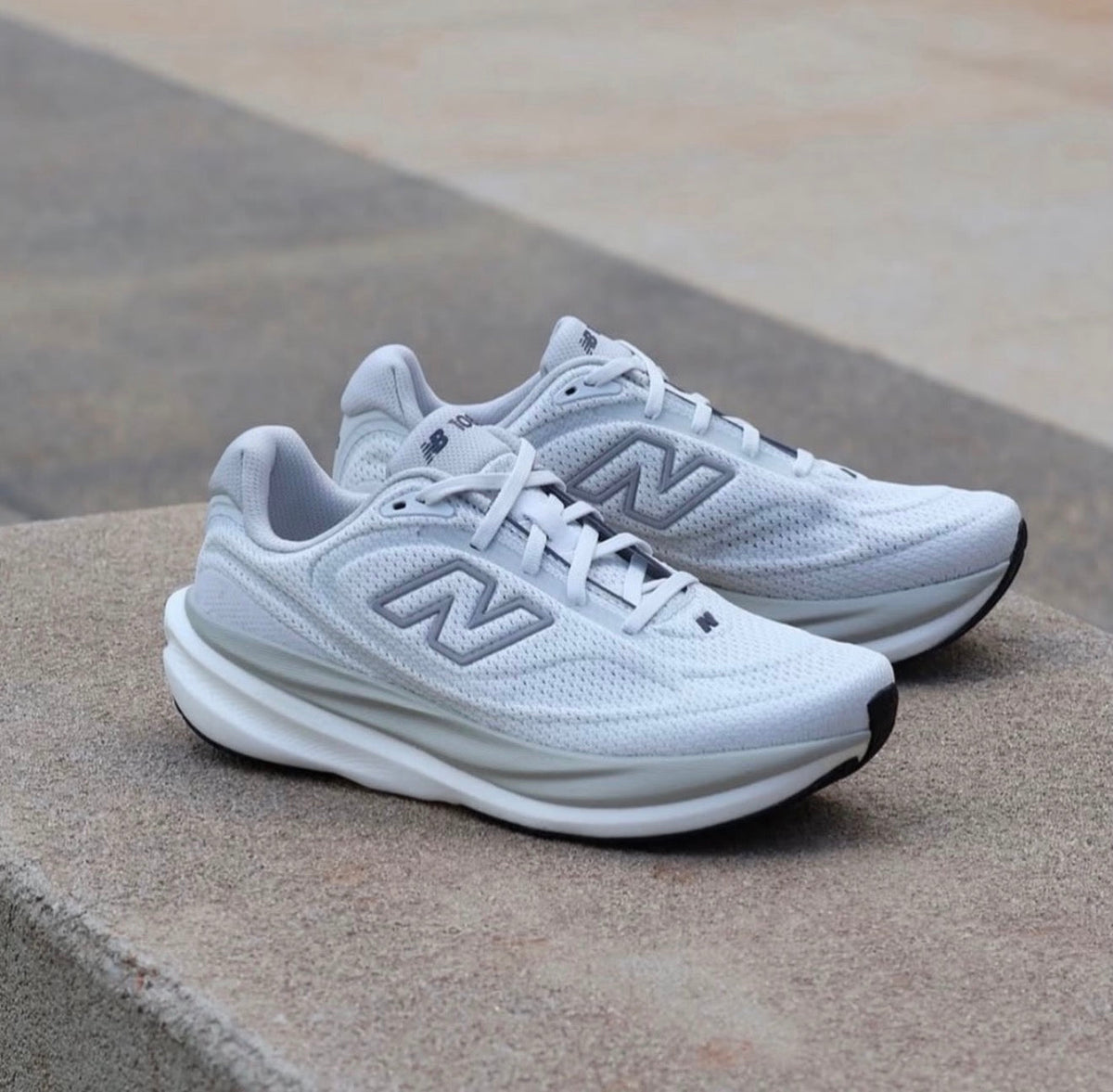 NB Balance Infinion 1080v15 Grey Days