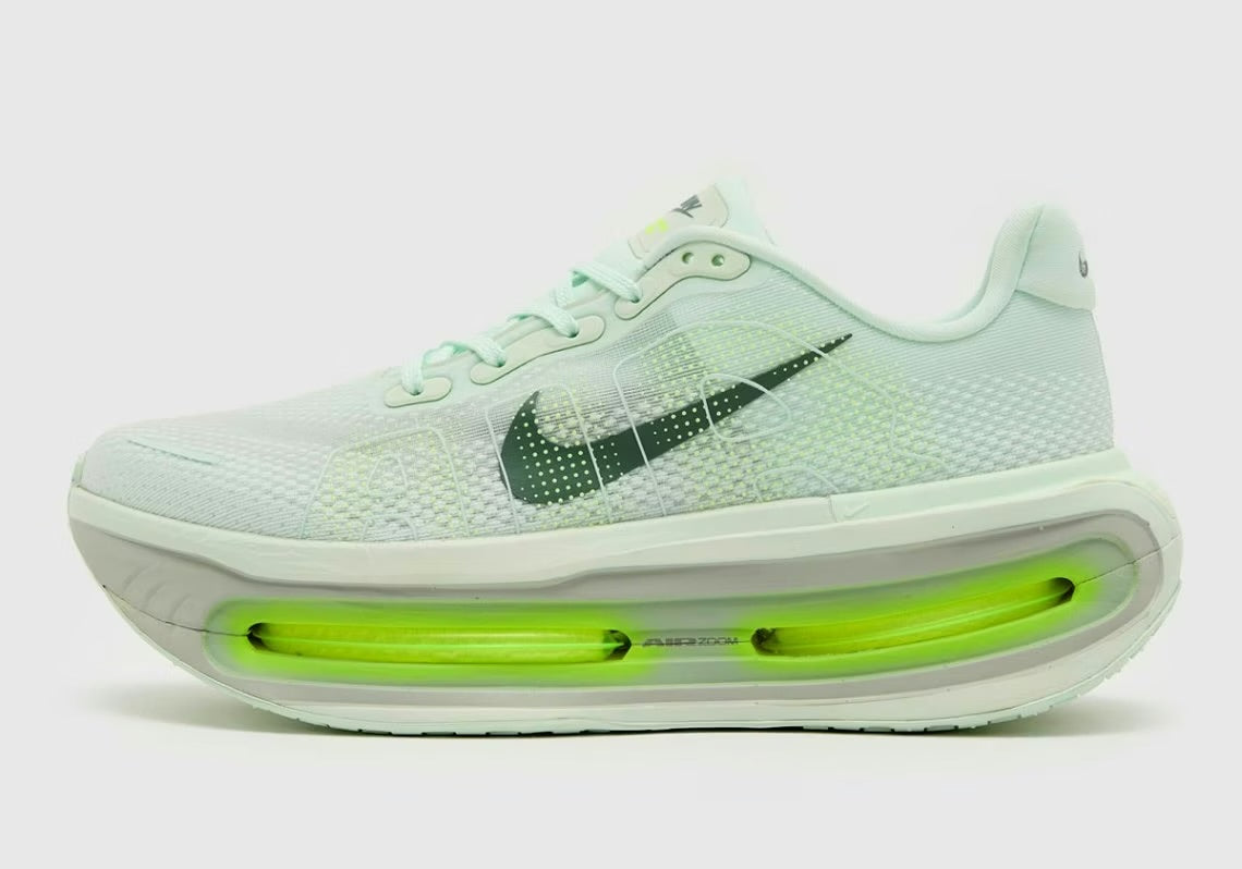 Zoom Vomero Premium Barely Volt