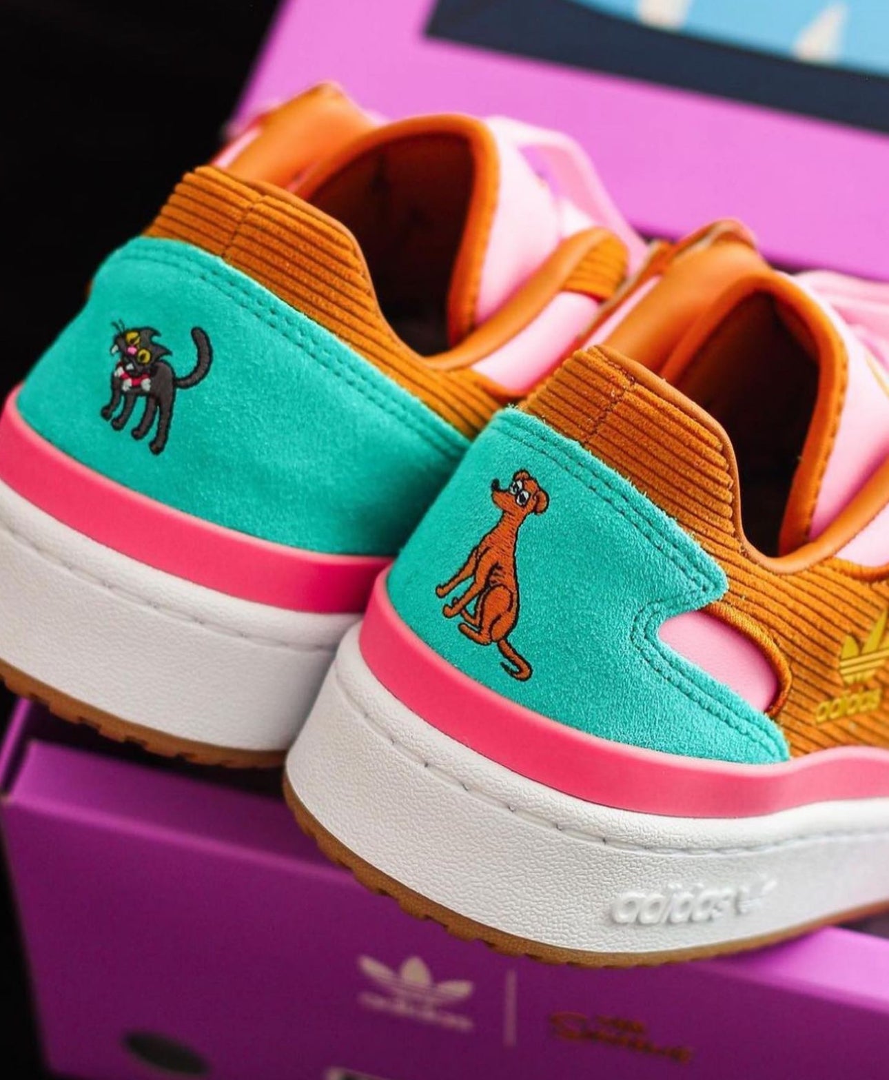 Forum Low “ The Simpsons Living Room “