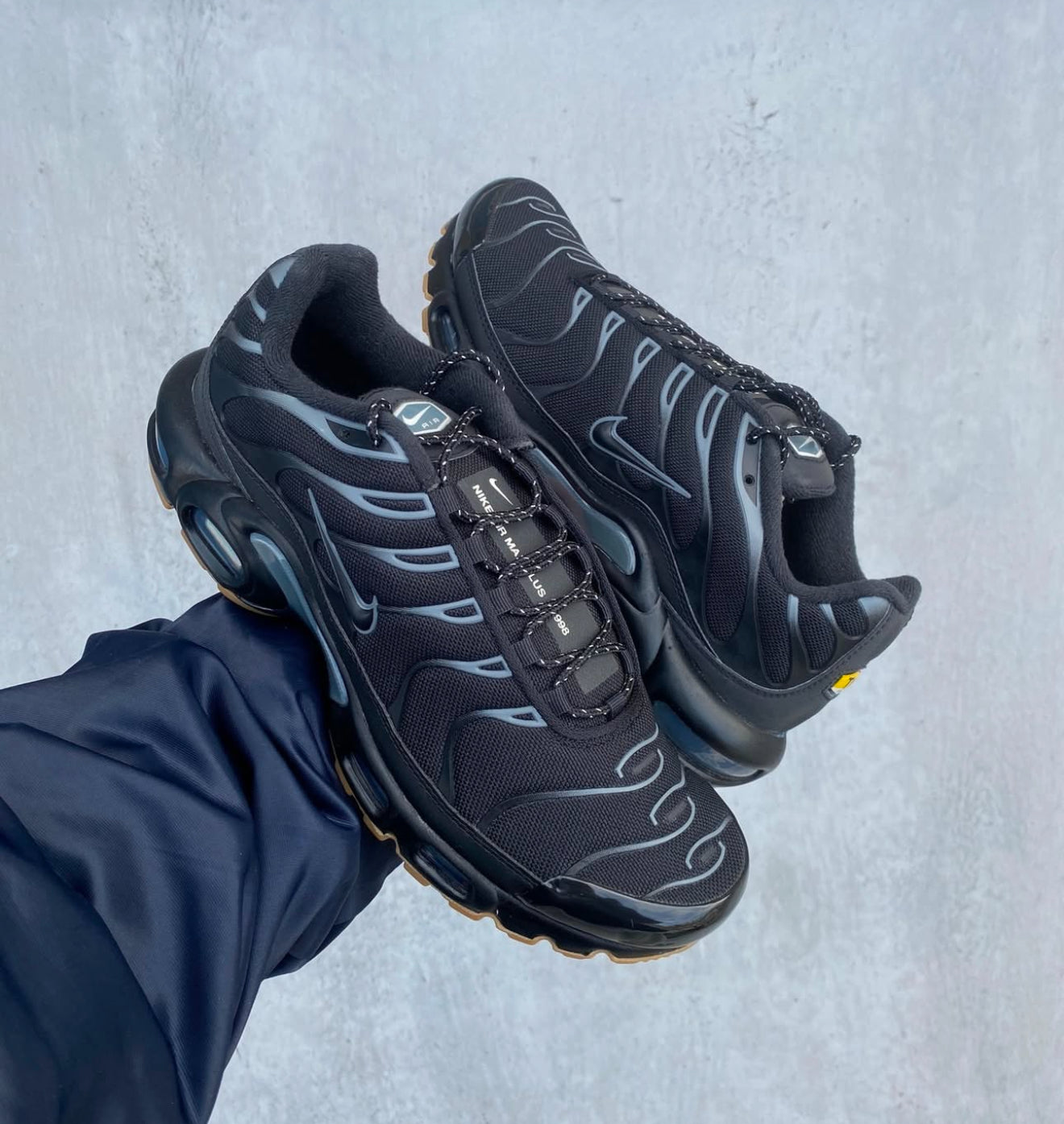 Airmax Plus Black Grey Gum