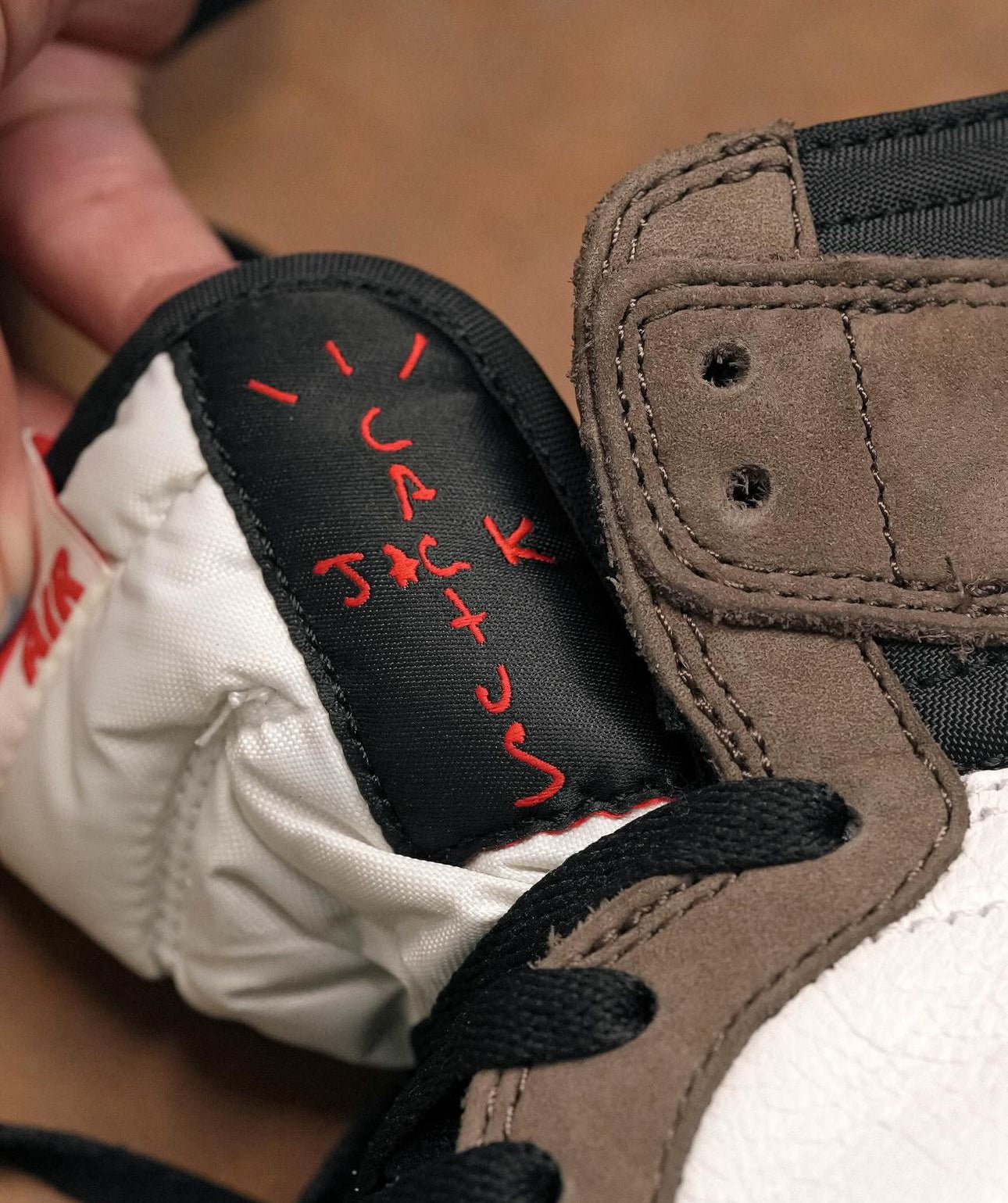 Air Jordan 1 High Travis Scott Dark Mocha Suede