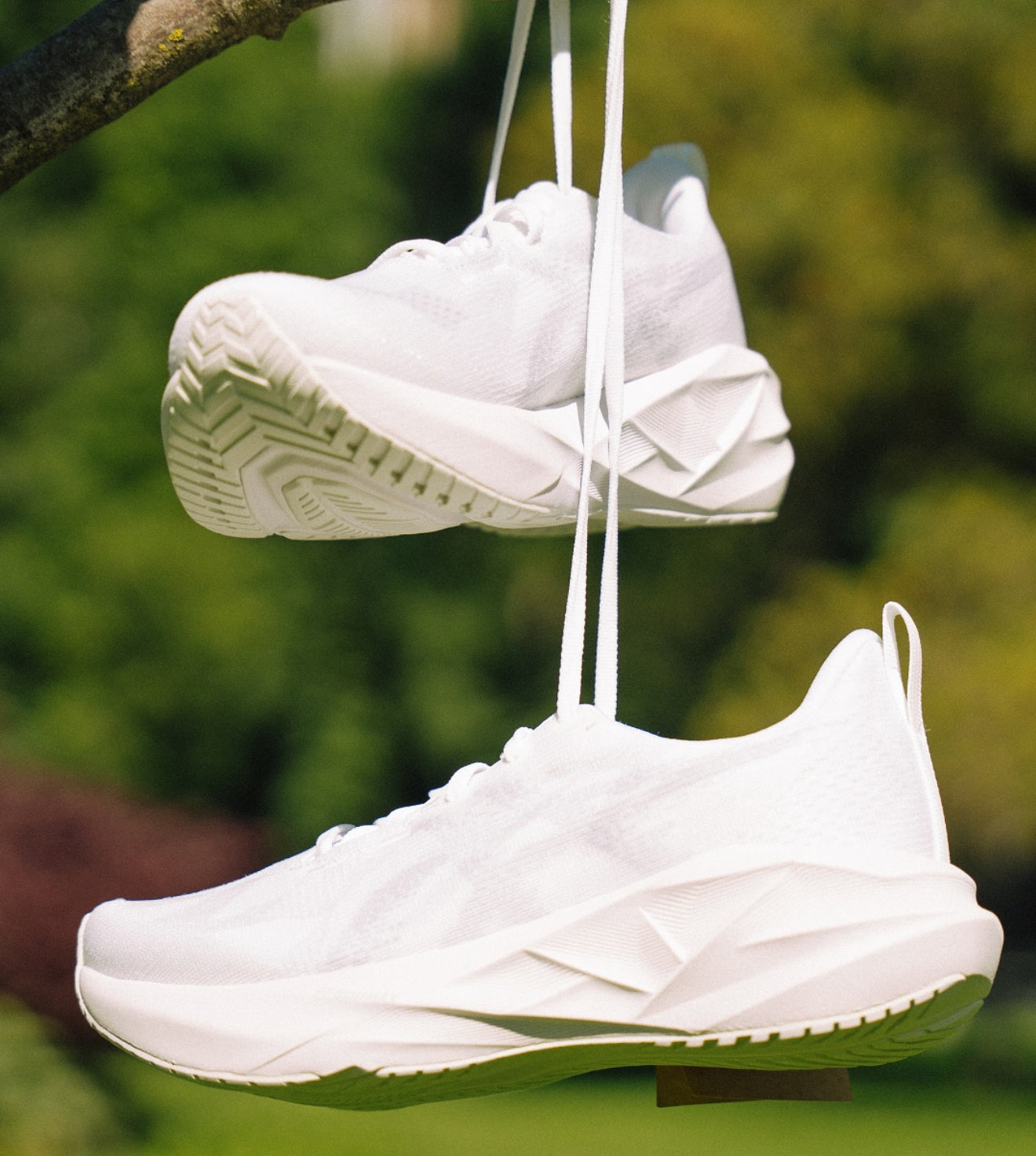 Asics Novablast 5 White Piedmont Grey