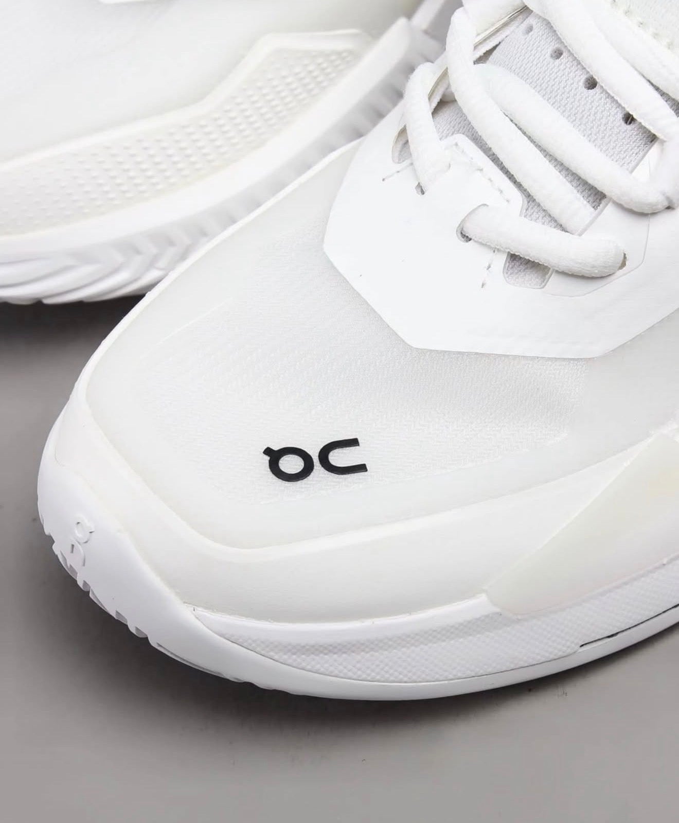 On The Roger Pro 2 Clay White Black