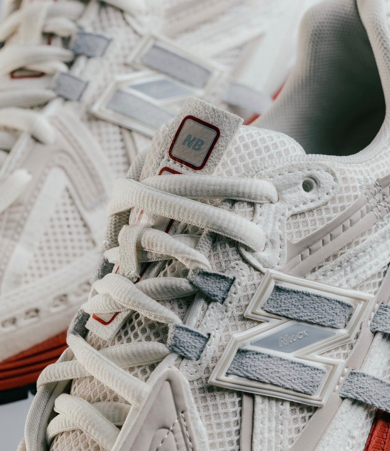 NB Balance 1906A Sea Salt Astro Dust