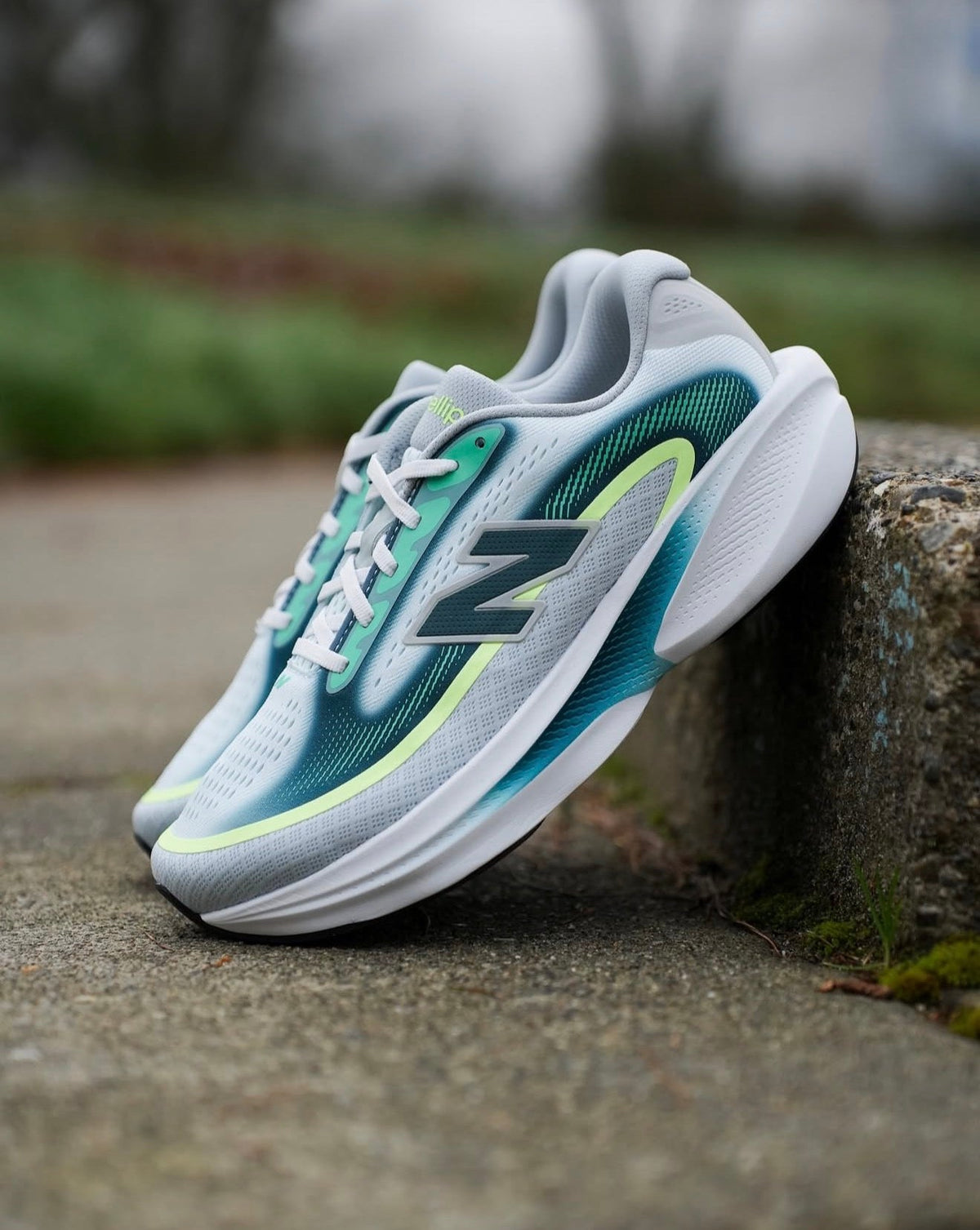 NB Ellipse v1 Deep End Glint Blue