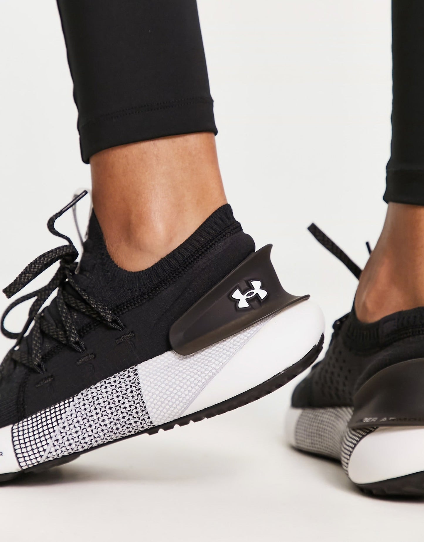 Underarmour Hovr Phantom 3 Black / White