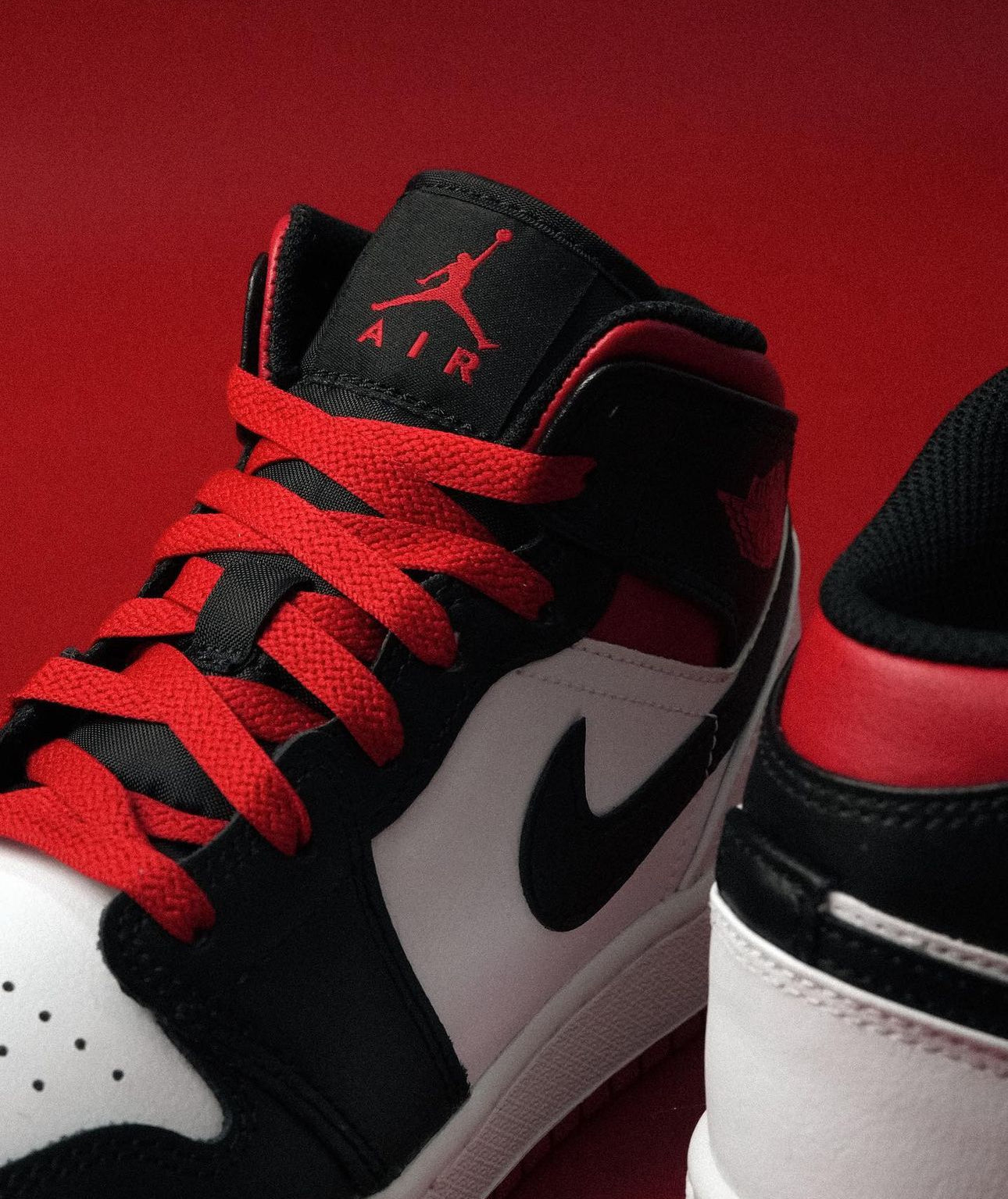 Air Jordan 1 Mid White Gym Red Black