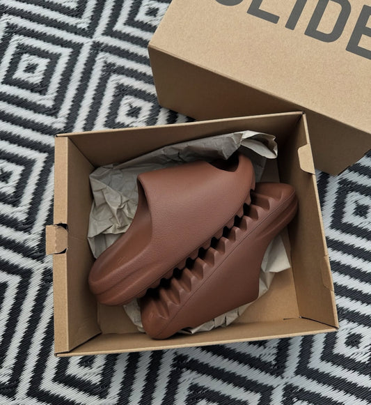 Yeezy Slides Flax