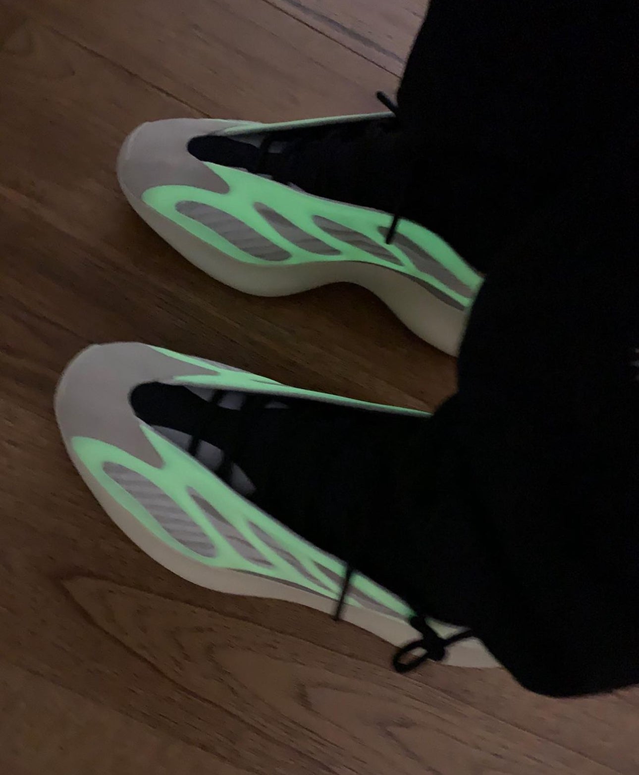 Yeezy 700v3 Azael ( Glows In Dark )