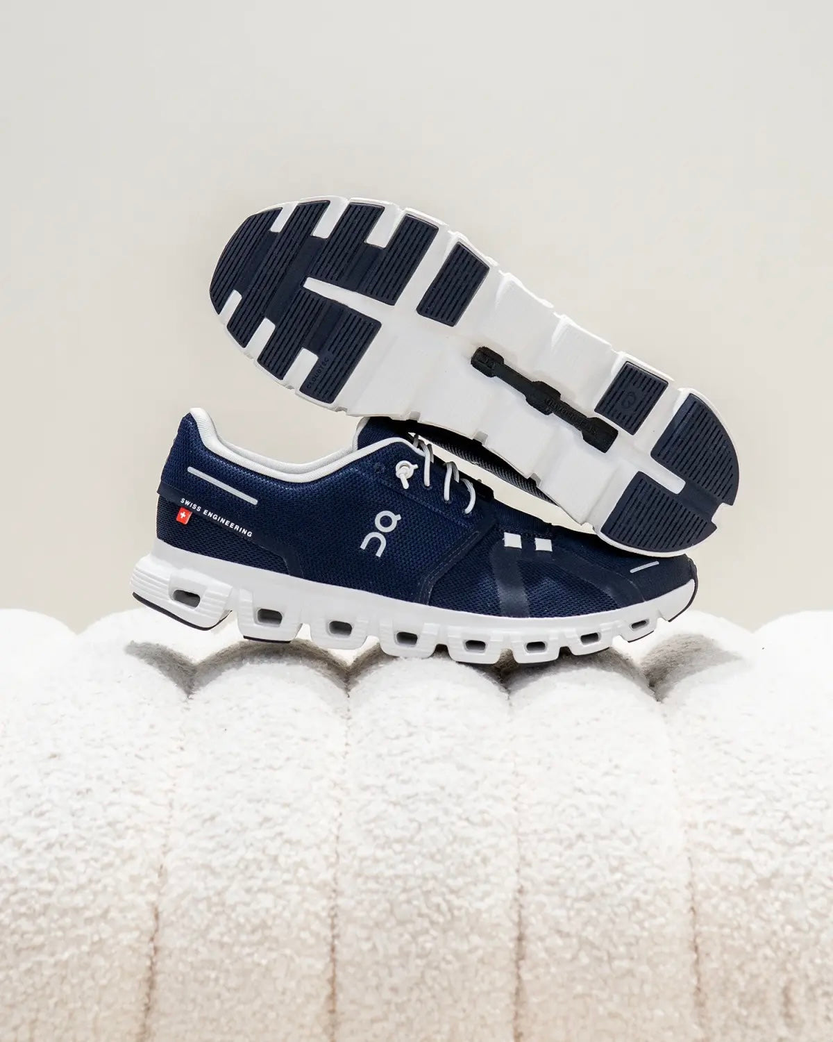 On Running Cloud 6 Midnight Blue