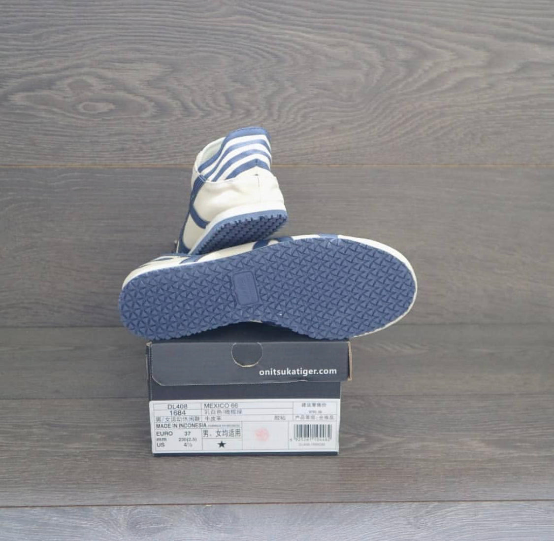 Onitsuka Tiger Mexico 66 Slipon - “Natural/Navy”