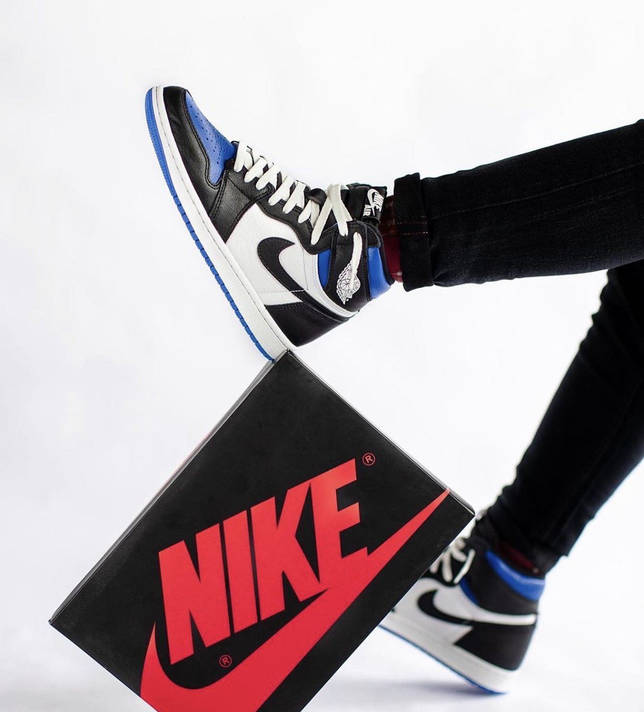 Air Jordan 1 Retro High Royal Toe