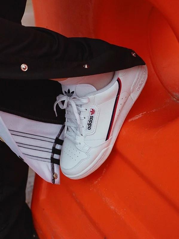 Continental 80 “ White “