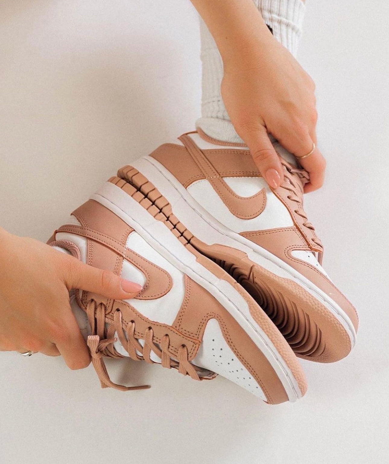 WMNs Dunk Low Rose Whisper