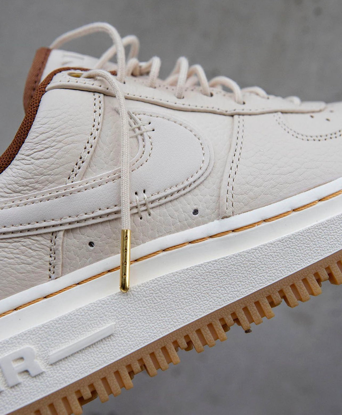 Airforce 1 Luxe Pearl City