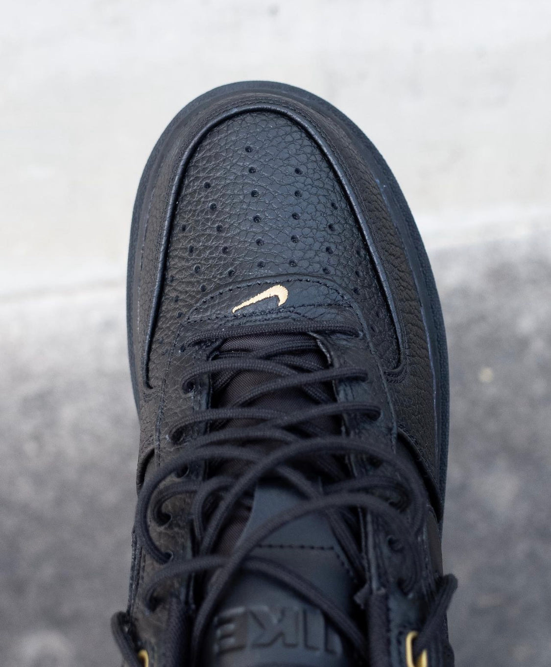 Airforce 1 Luxe Black Gum