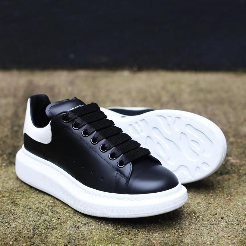 Alexander McQueen Oversized “Black/White”