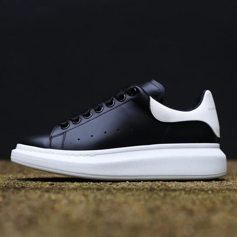 Alexander McQueen Oversized “Black/White”
