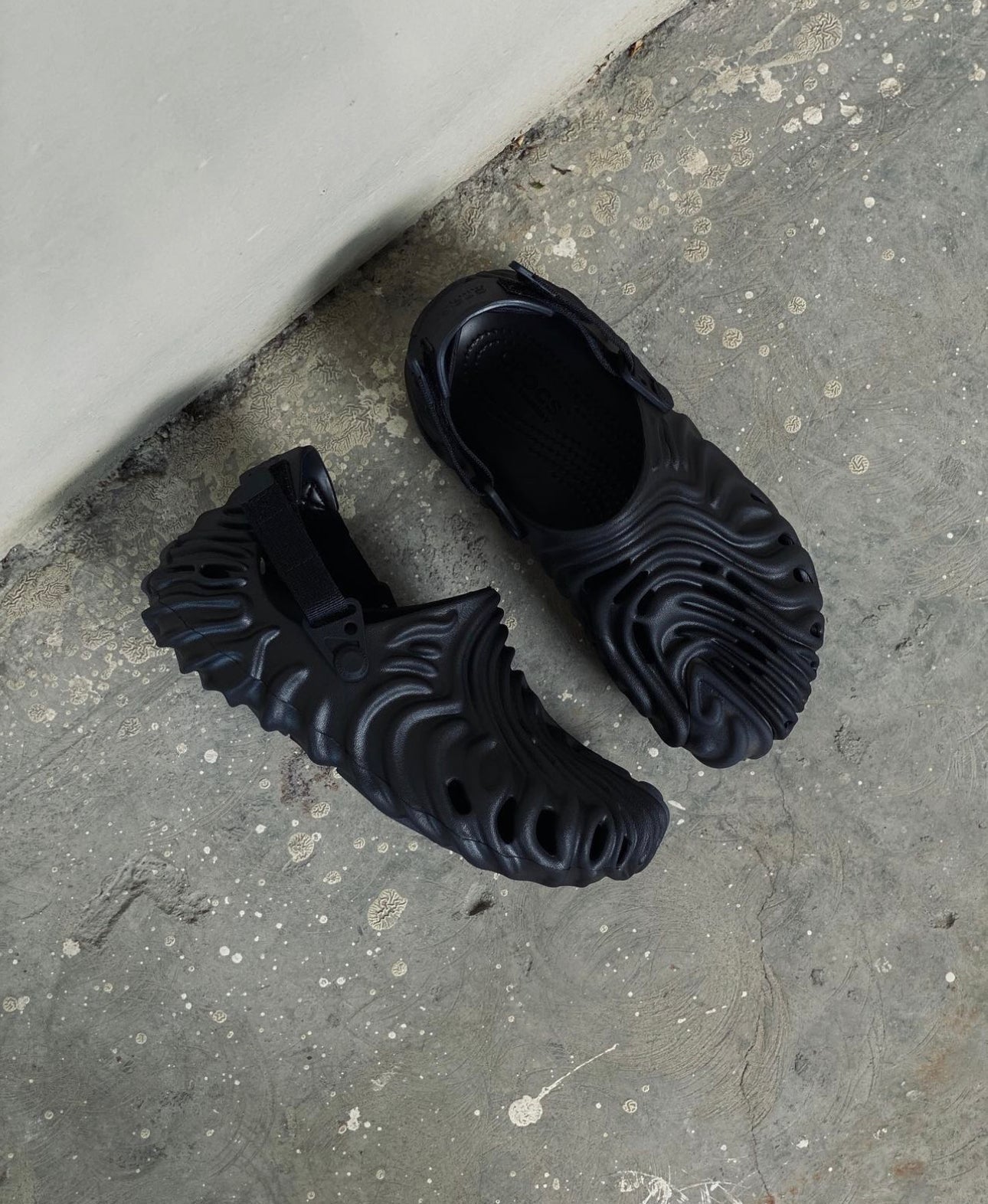 Crocs Pollex Salehe Bembury Clogs ( comes  with white strap )