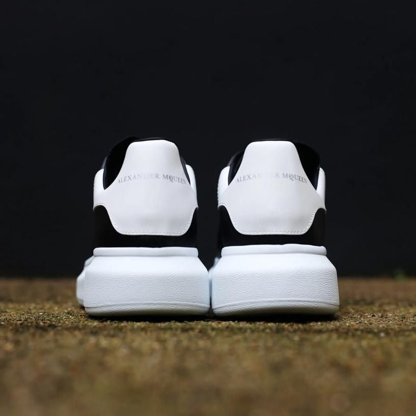 Alexander McQueen Oversized “Black/White”