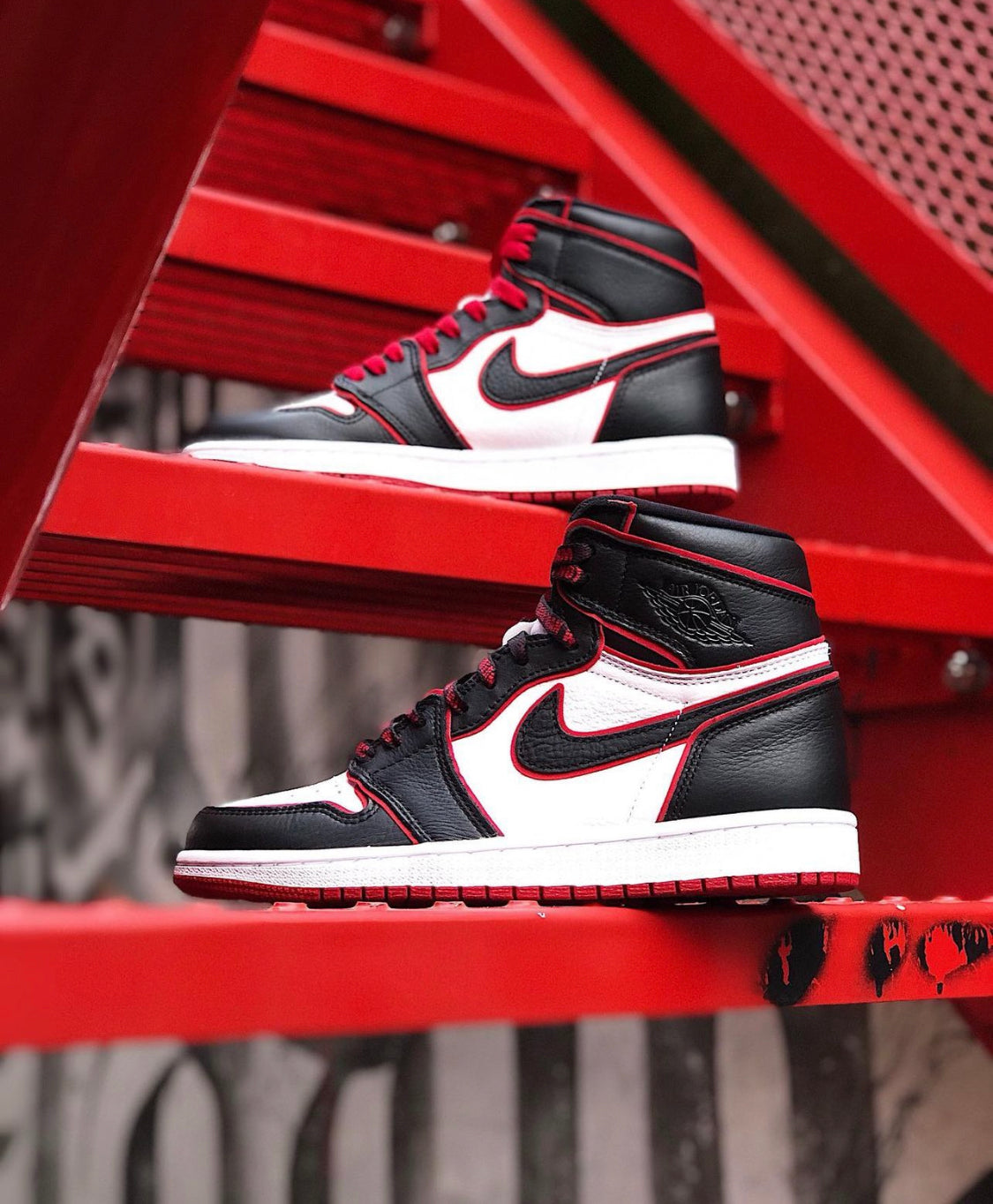 Air Jordan Retro 1 High BloodLine
