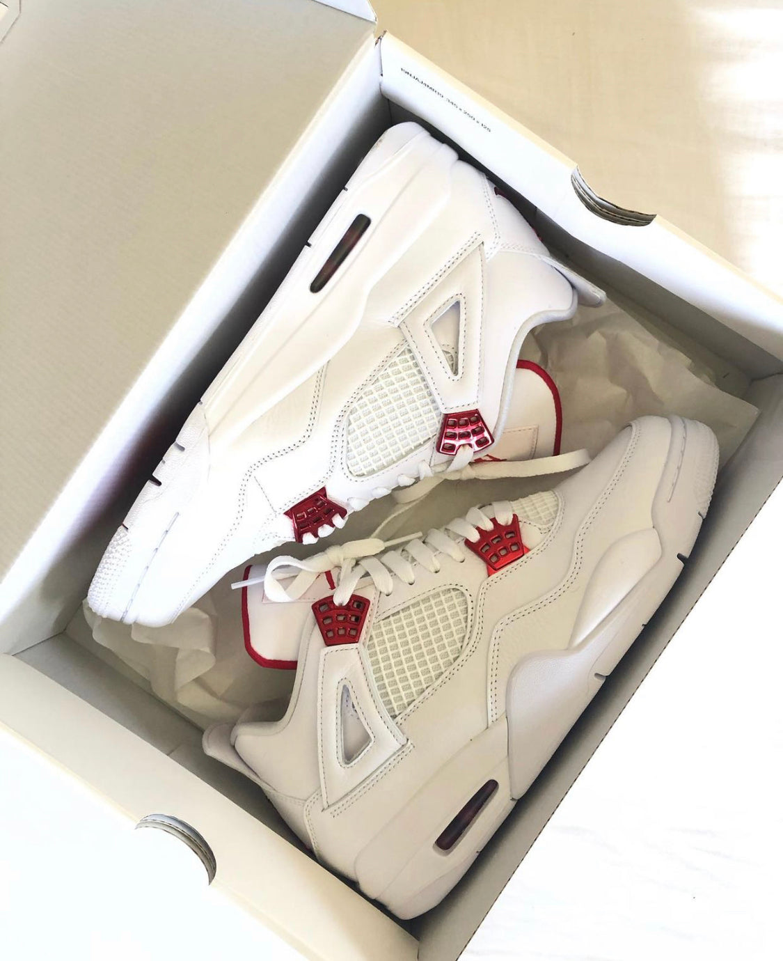 Air Jordan 4 Metallic Red