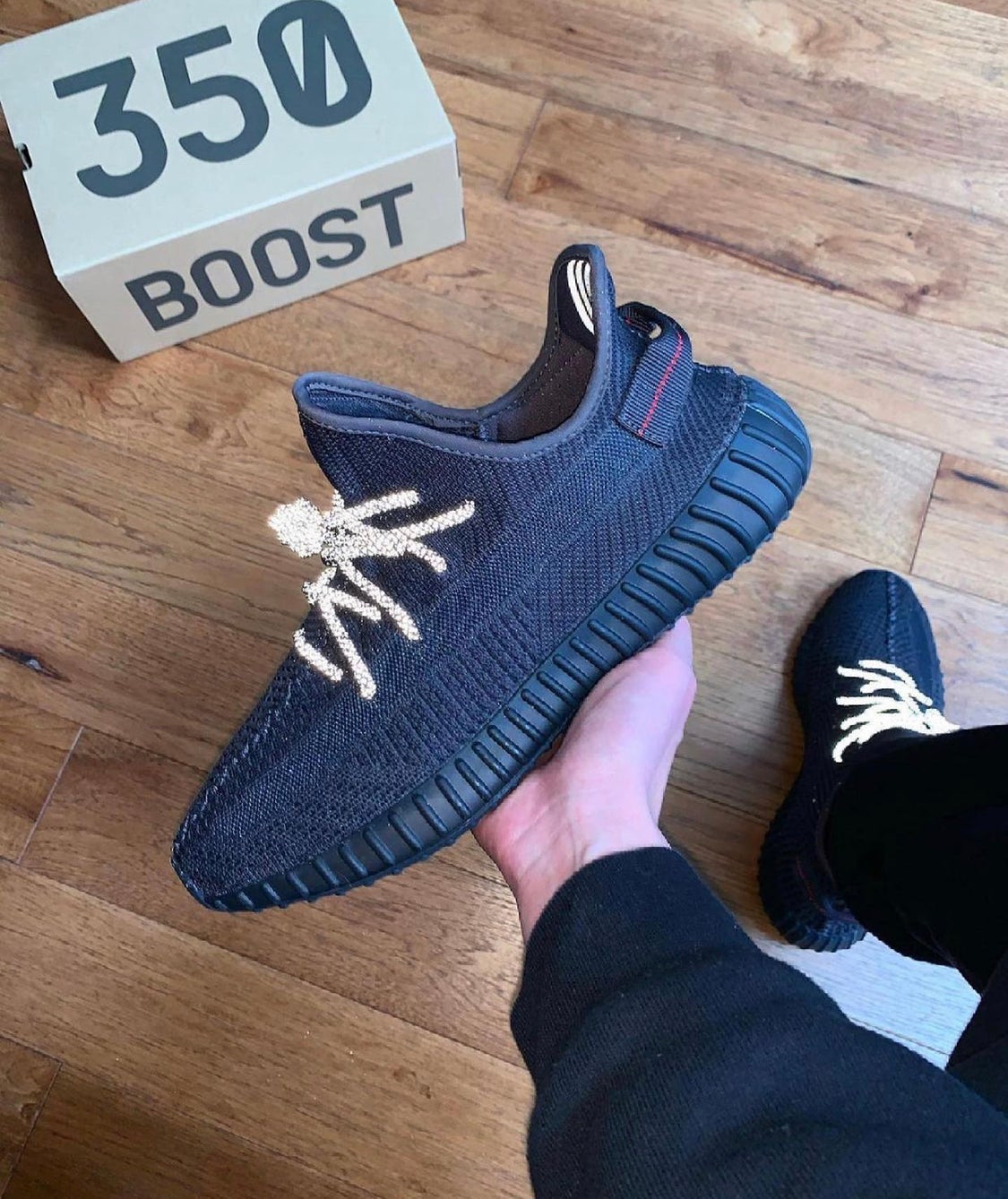 WMNs Yeezy Boost 350 V2 Static Black Lace Reflectives